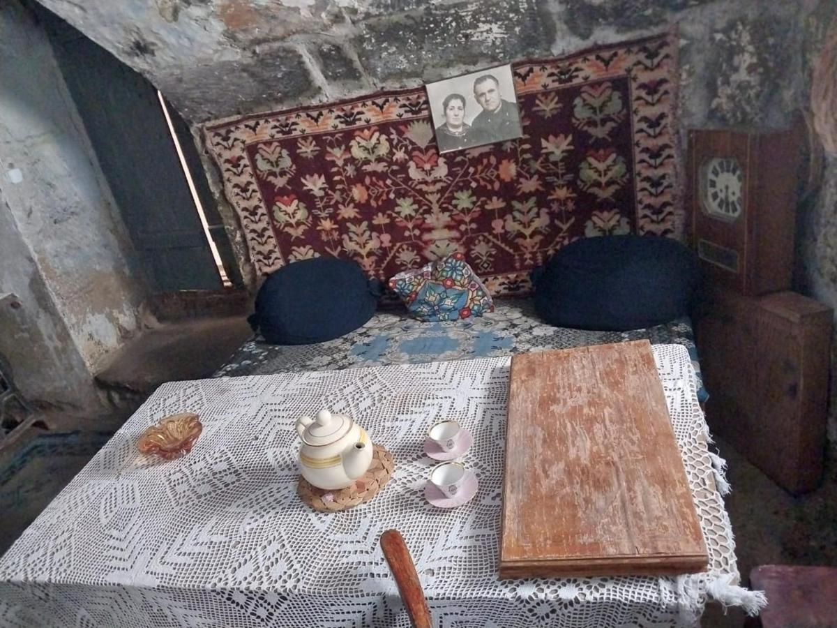 Old Arch Hotel Gjoumri Kültér fotó